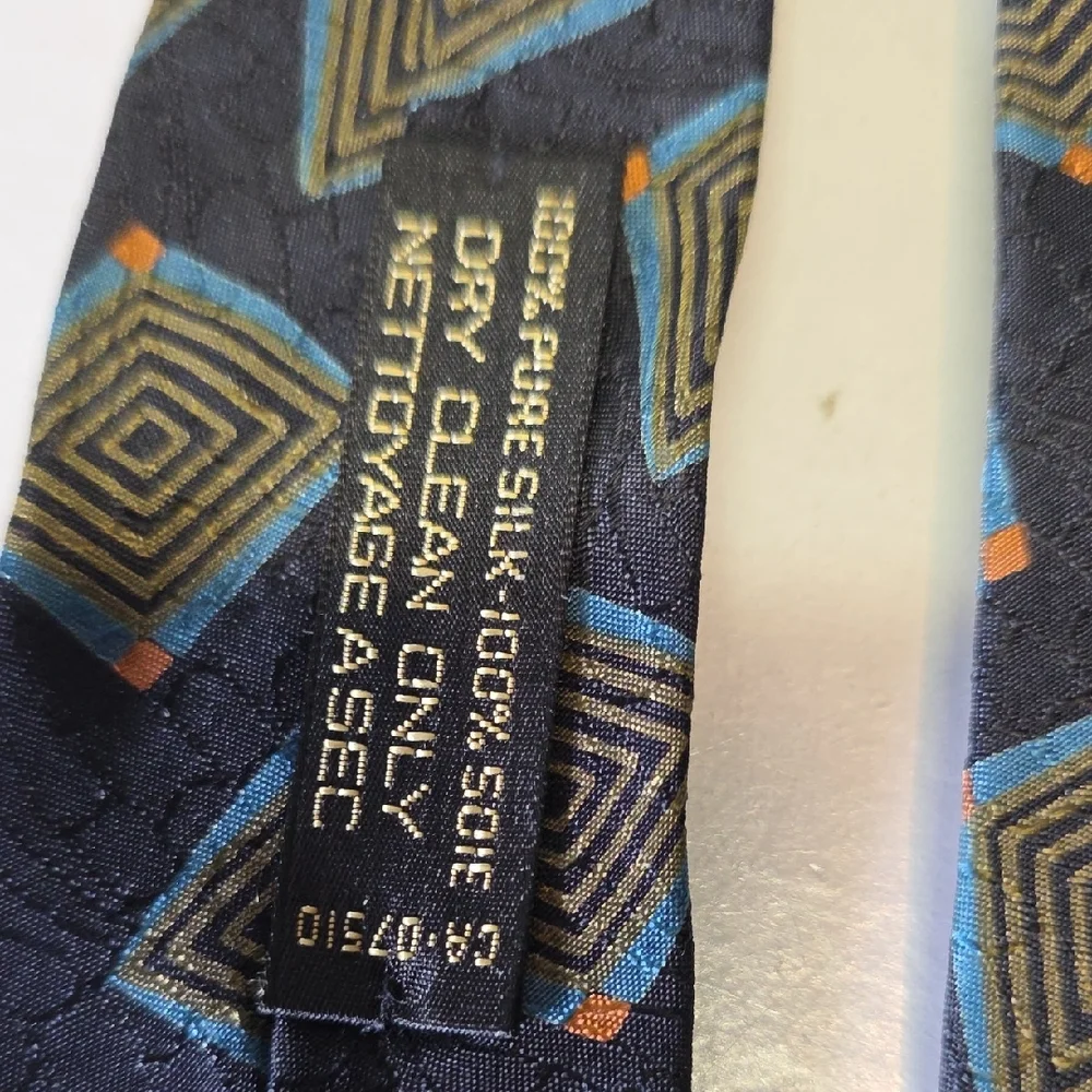 Giorgio‎ Armani Black Blue Gold Diamond Pattern Tie 100% Silk Made In Italy